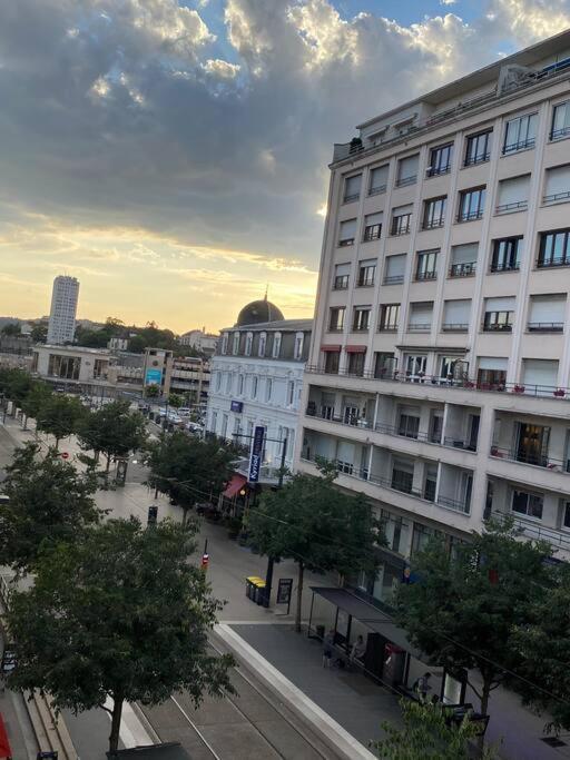 Foch Gare Joli Appartement En Centre-Ville 第戎 外观 照片